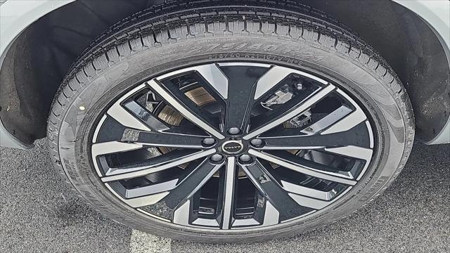 2026 Volvo XC90 Ultra, B6 AWD Gas (mild hybrid), Gasoline, Bright, 7 Seats