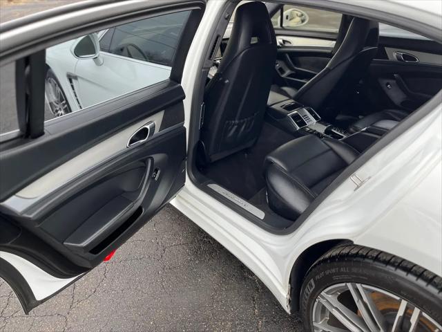 2014 Porsche Panamera Turbo Executive