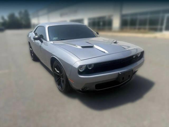 2016 Dodge Challenger SXT Plus
