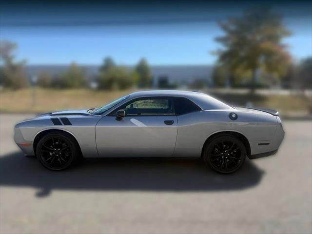 2016 Dodge Challenger SXT Plus