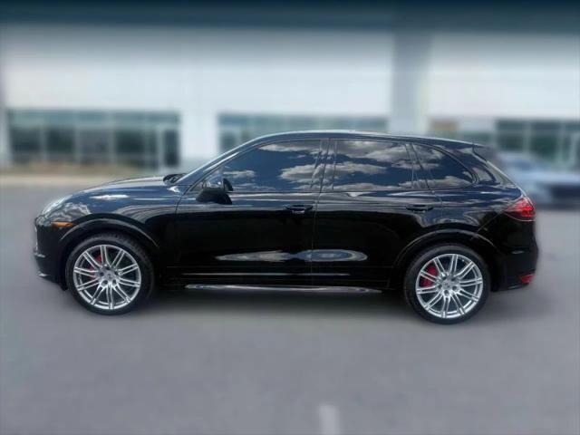2013 Porsche Cayenne GTS