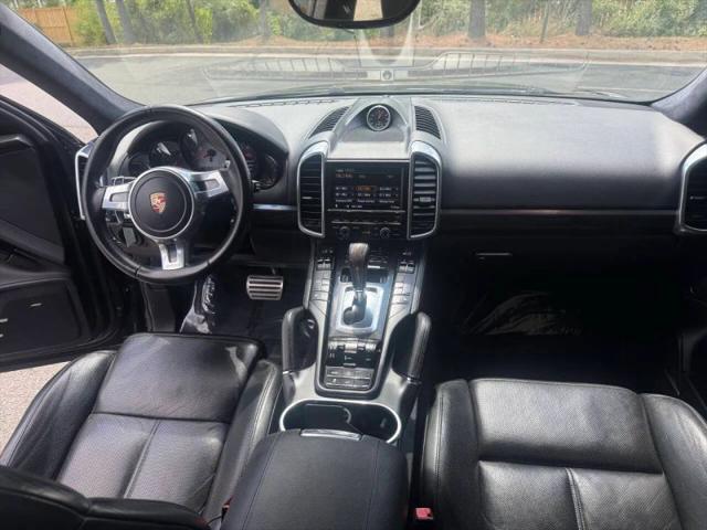 2013 Porsche Cayenne GTS