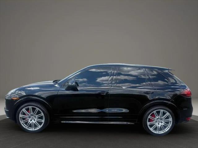 2013 Porsche Cayenne GTS