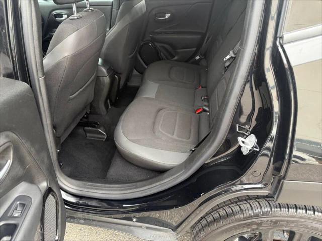 2017 Jeep Renegade Altitude FWD