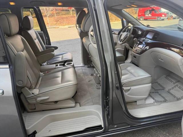 2015 Nissan Quest SV