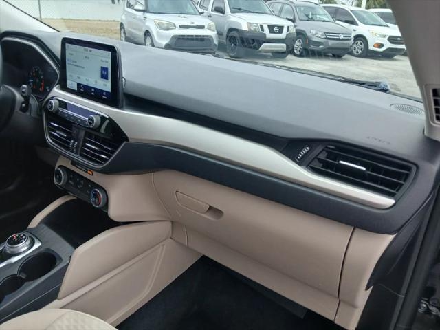 2021 Ford Escape SE