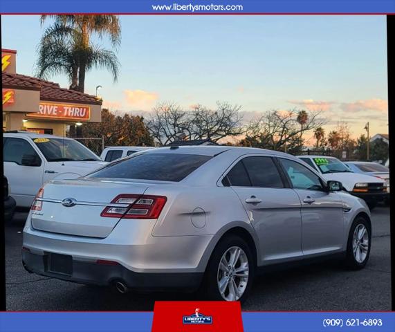 2015 Ford Taurus SE