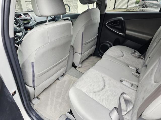 2009 Toyota RAV4 Base