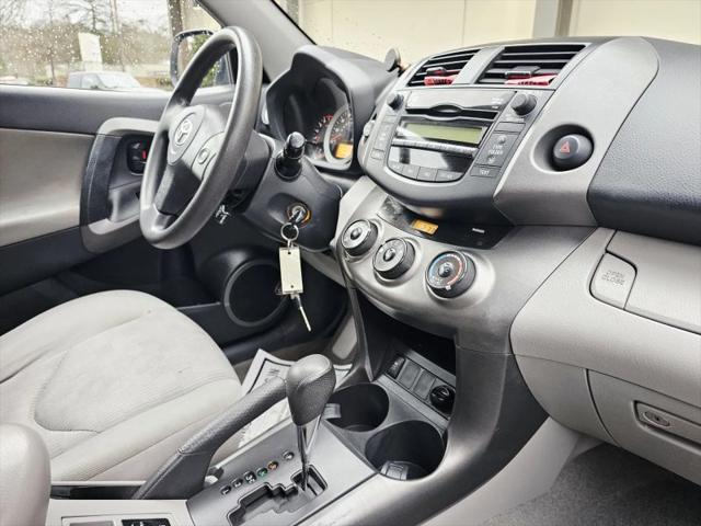 2009 Toyota RAV4 Base