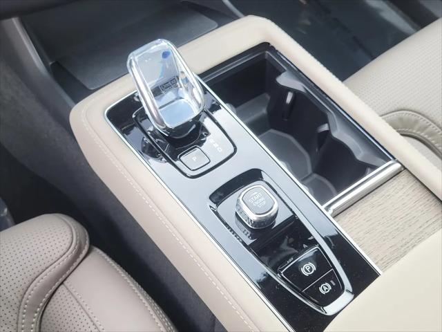 2026 Volvo XC90 Plug-In Hybrid Ultra, T8 AWD, Electric/Gasoline, Bright, 7 Seats