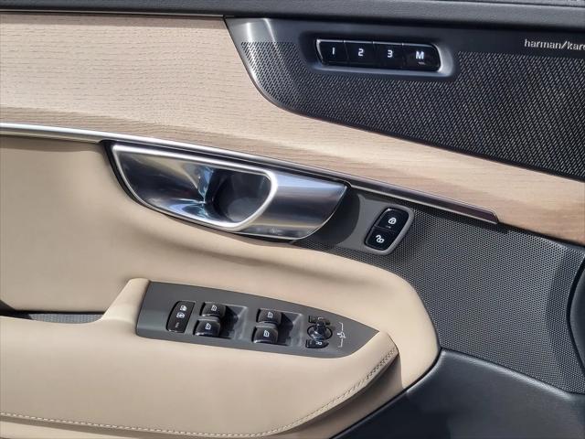 2026 Volvo XC90 Plug-In Hybrid Ultra, T8 AWD, Electric/Gasoline, Bright, 7 Seats