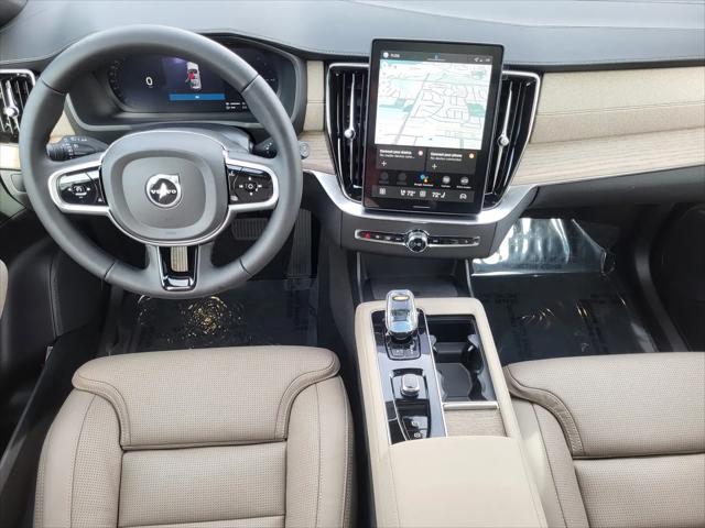 2026 Volvo XC90 Plug-In Hybrid Ultra, T8 AWD, Electric/Gasoline, Bright, 7 Seats