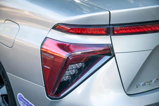 2018 Toyota Mirai Base
