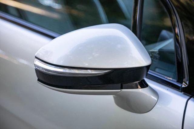 2018 Toyota Mirai Base