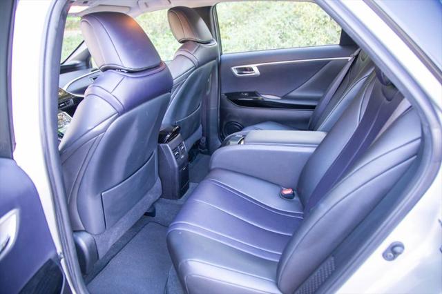 2018 Toyota Mirai Base