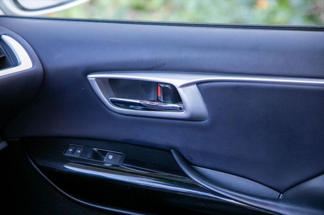2018 Toyota Mirai Base