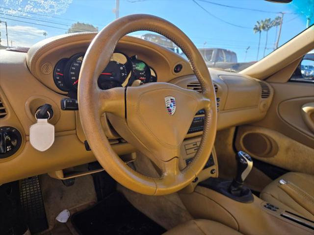 2001 Porsche 911 Carrera 4