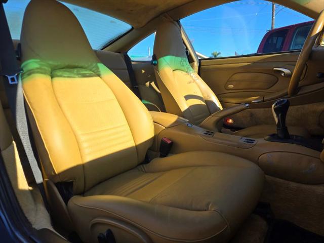 2001 Porsche 911 Carrera 4