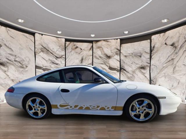 2001 Porsche 911 Carrera 4