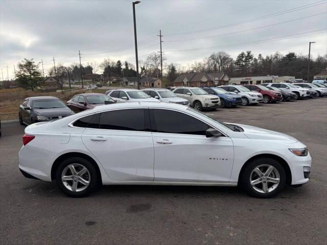 2022 Chevrolet Malibu FWD LS