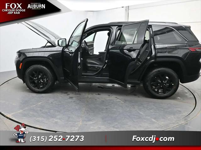 2026 Jeep Grand Cherokee Altitude 4x4