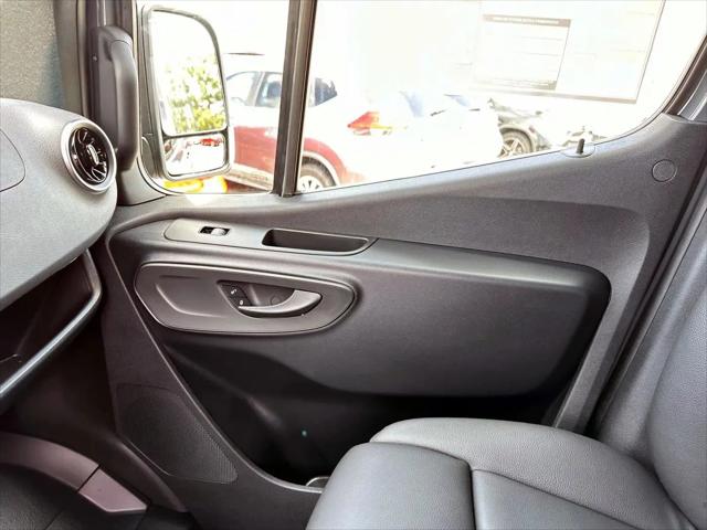 2025 Mercedes-Benz Sprinter 2500 High Roof 4-Cyl Diesel HO
