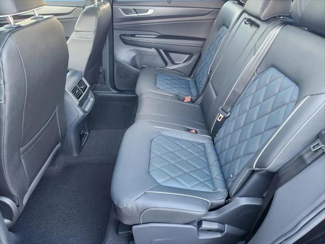 2026 Volkswagen Atlas Cross Sport SEL Premium R-Line