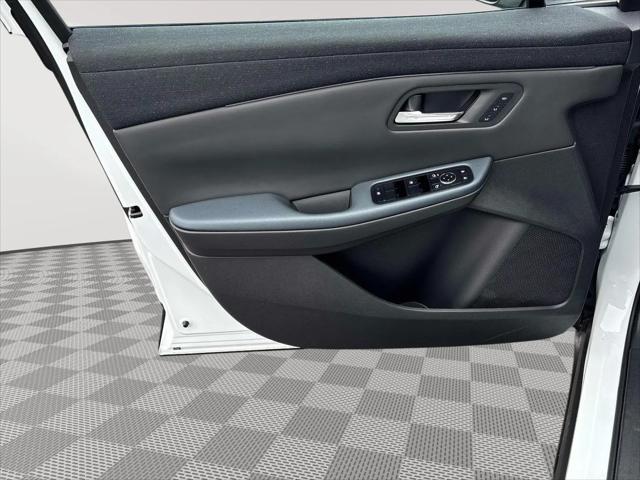 2026 Nissan LEAF PLATINUM+