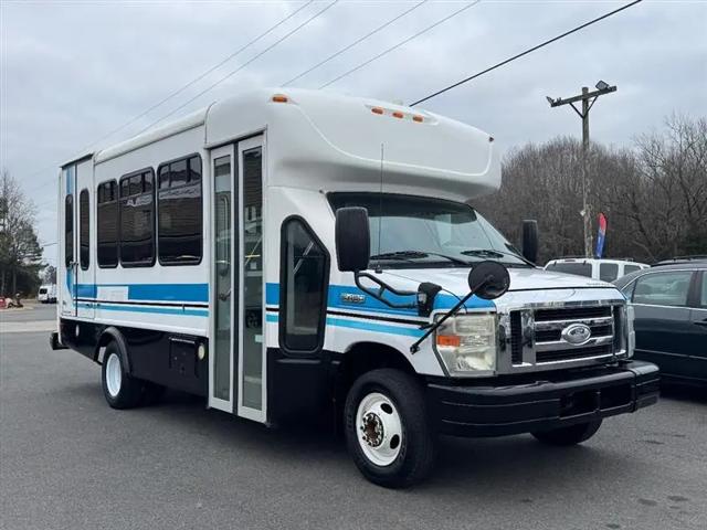 2014 Ford E-450 Cutaway E-450