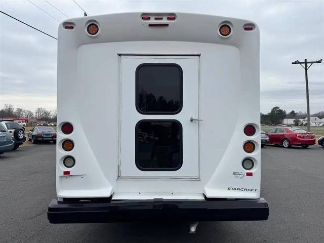 2014 Ford E-450 Cutaway E-450