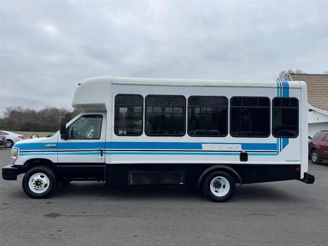 2014 Ford E-450 Cutaway E-450
