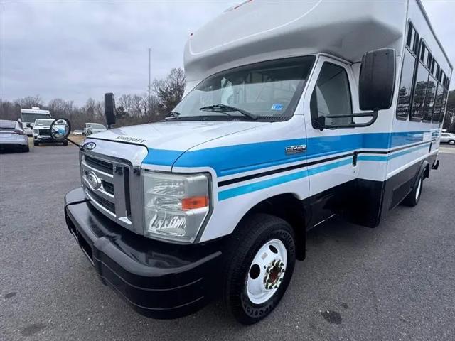 2014 Ford E-450 Cutaway E-450
