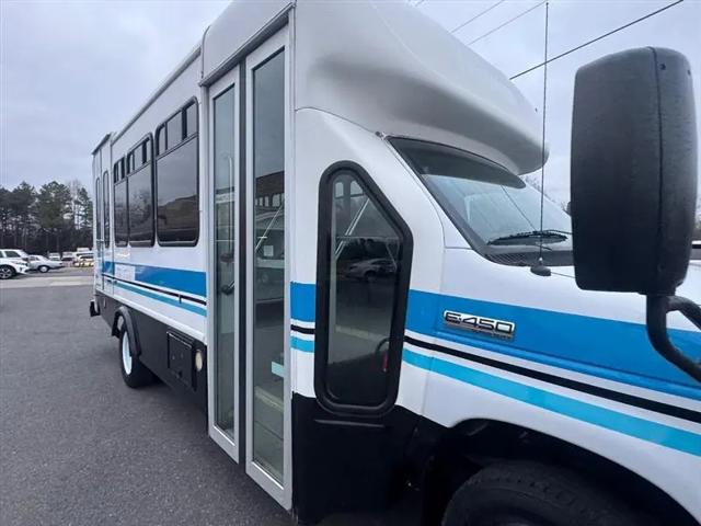 2014 Ford E-450 Cutaway E-450