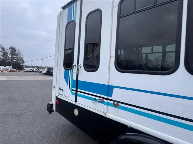 2014 Ford E-450 Cutaway E-450