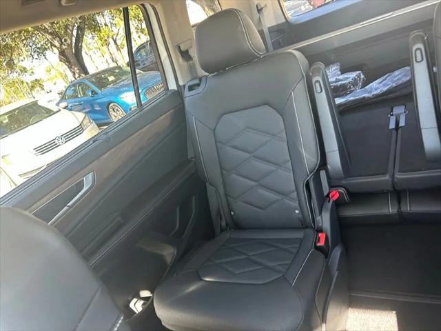 2026 Volkswagen Atlas SE with Technology