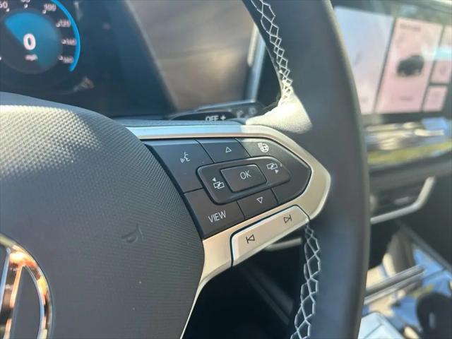 2026 Volkswagen Atlas SE with Technology