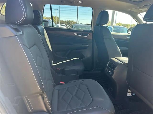 2026 Volkswagen Atlas SE with Technology