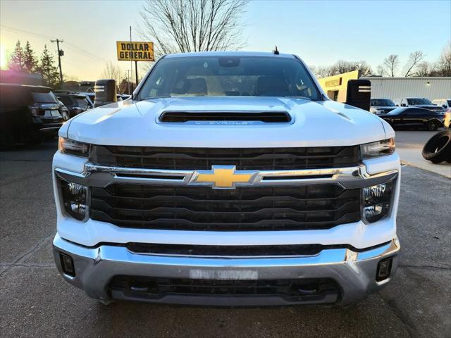 2024 Chevrolet Silverado 2500HD 4WD Crew Cab Standard Bed LT