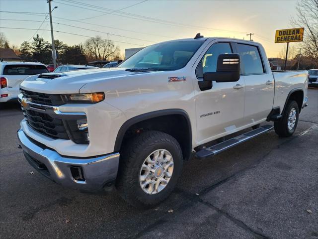 2024 Chevrolet Silverado 2500HD 4WD Crew Cab Standard Bed LT