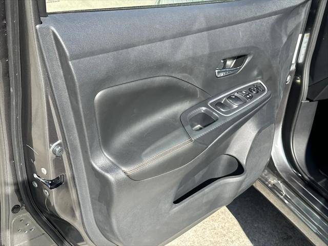 2025 Nissan Versa 1.6 SR