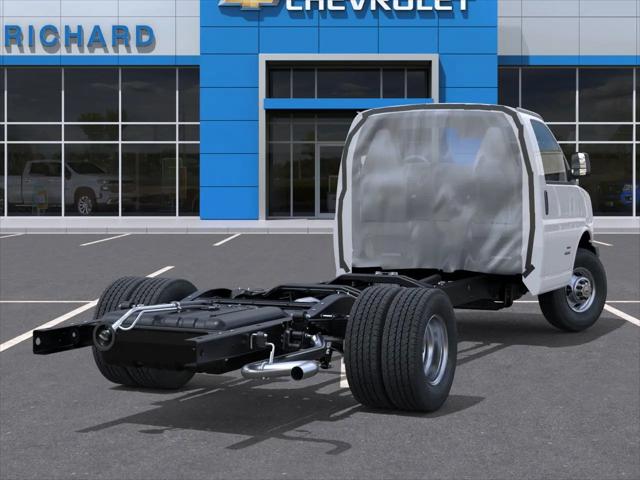 2025 Chevrolet Express Cutaway Work Van