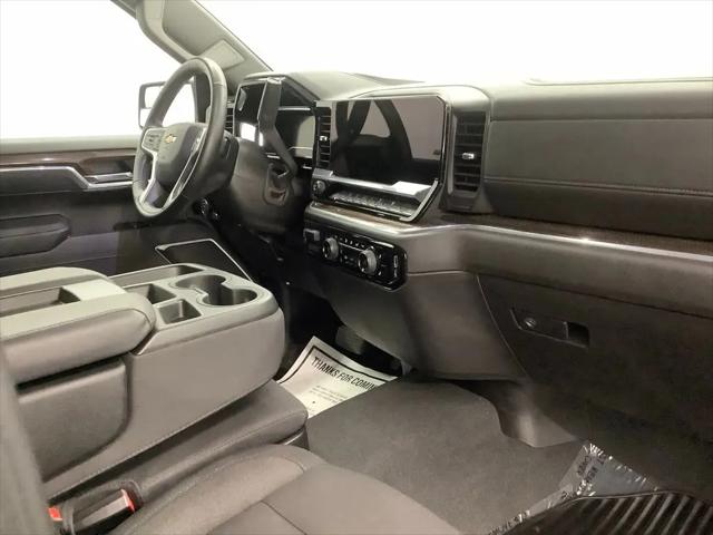 2025 Chevrolet Silverado 1500 4WD LT