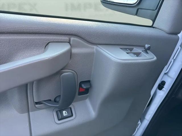 2023 GMC Savana 2500 Work Van