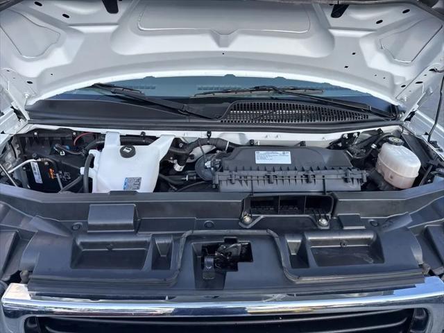 2023 GMC Savana 2500 Work Van
