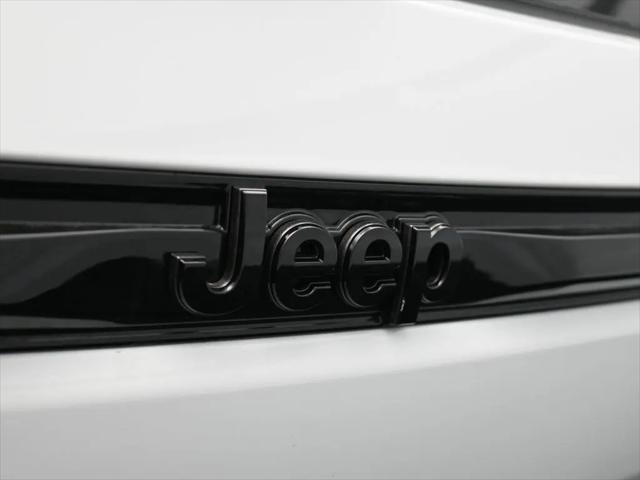 2026 Jeep Grand Cherokee Altitude 4x2
