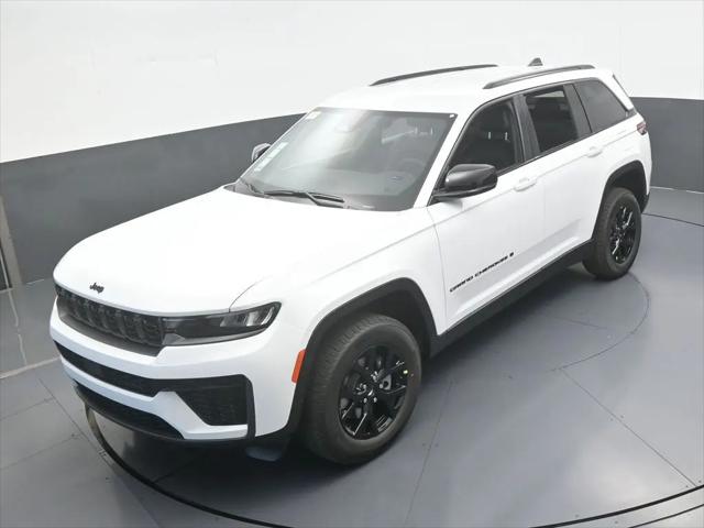 2026 Jeep Grand Cherokee Altitude 4x2