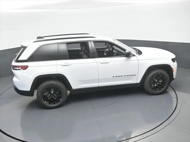 2026 Jeep Grand Cherokee Altitude 4x2