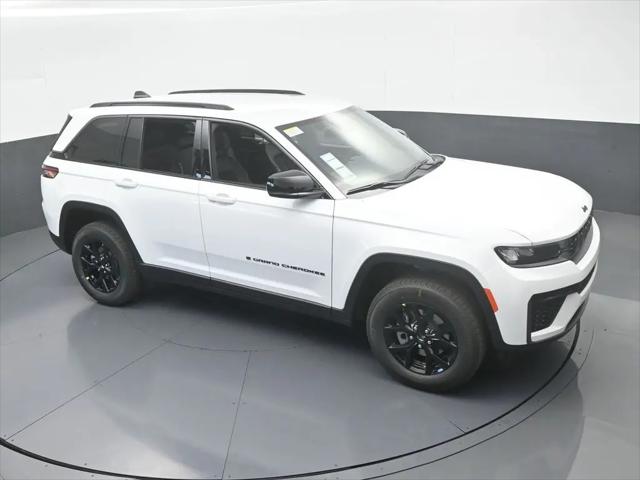 2026 Jeep Grand Cherokee Altitude 4x2