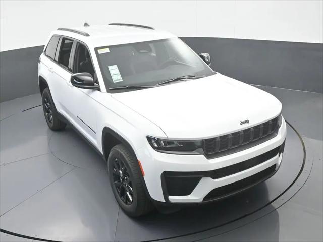 2026 Jeep Grand Cherokee Altitude 4x2