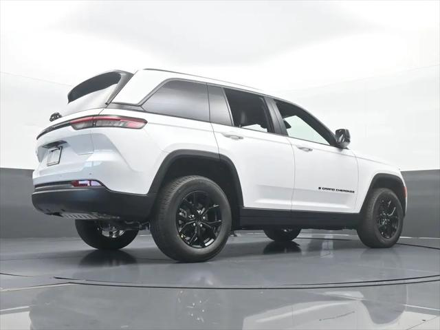 2026 Jeep Grand Cherokee Altitude 4x2